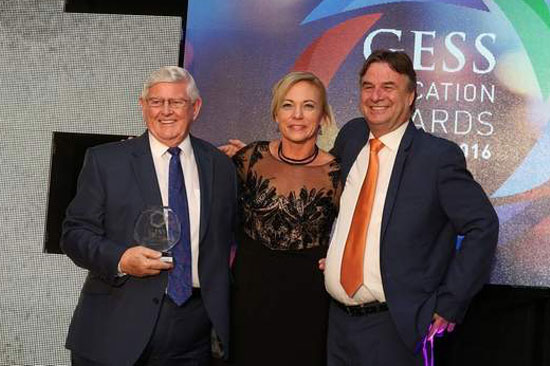 Professor J J Thompson (left) with the Lifetime Achievement Award at the Gess Dubai and Global Education Forum